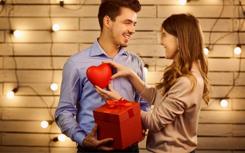Guia Completo de Presentes Românticos para Surpreender seu Amor no Dia dos Namorados