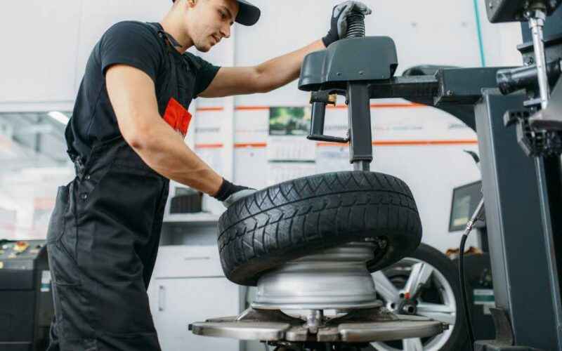 De quanto em quanto tempo deve ser trocado o pneu do carro